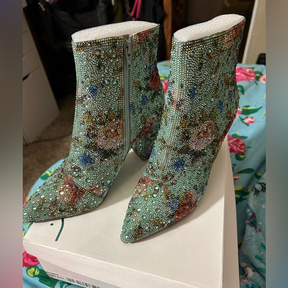 Betsey Johnson- Cady Green Floral Rhinestone Boots Sz6